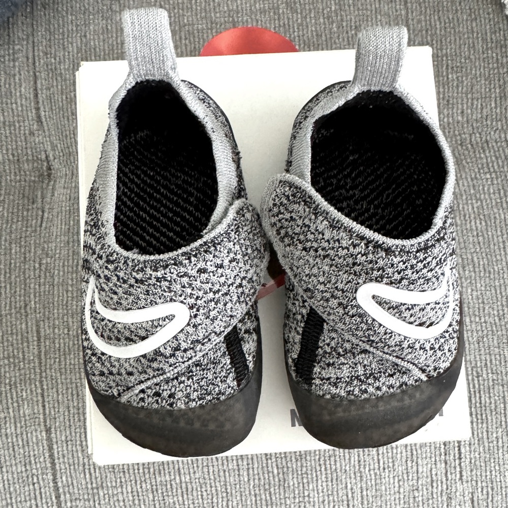 Baby Nike Swoosh 1